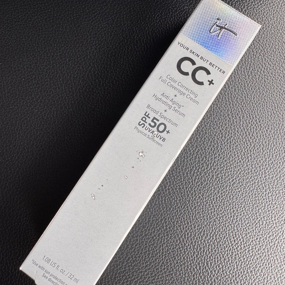 IT Cosmetics CC+ Cream w/ SPF 50 - Light - Picture 4 of 9